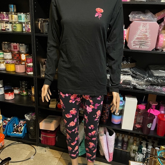 2 PC- Pink Victoria’s Secret floral set - Picture 1 of 10